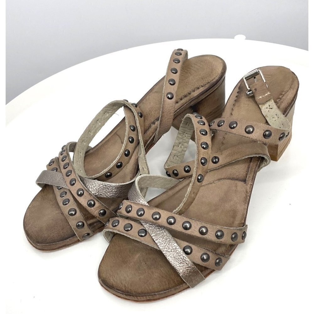 NEW‎ Piranha Italian Leather Studded Sandals Taupe Pewter 39